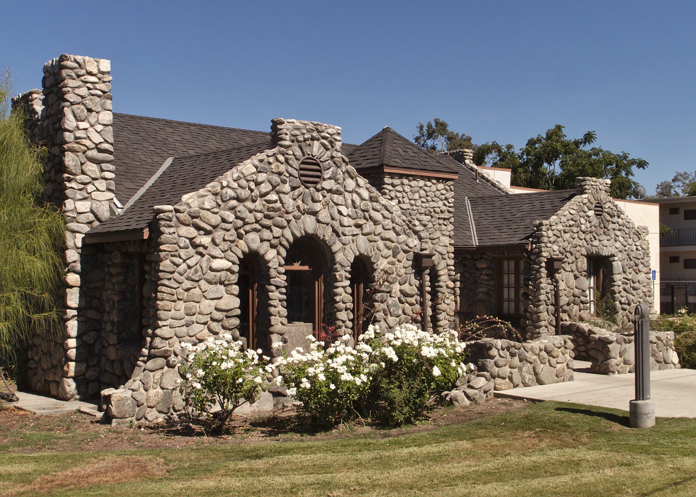Historic river-rock Stone House in the Stonehurst area of Sun Valley, Los Angeles